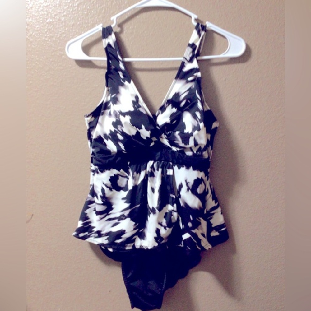 TRIMSHAPER ONE PIECE SWIMSUIT